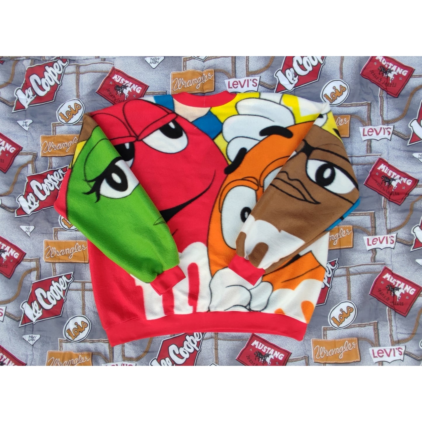 MNM's All Eyes On Me
